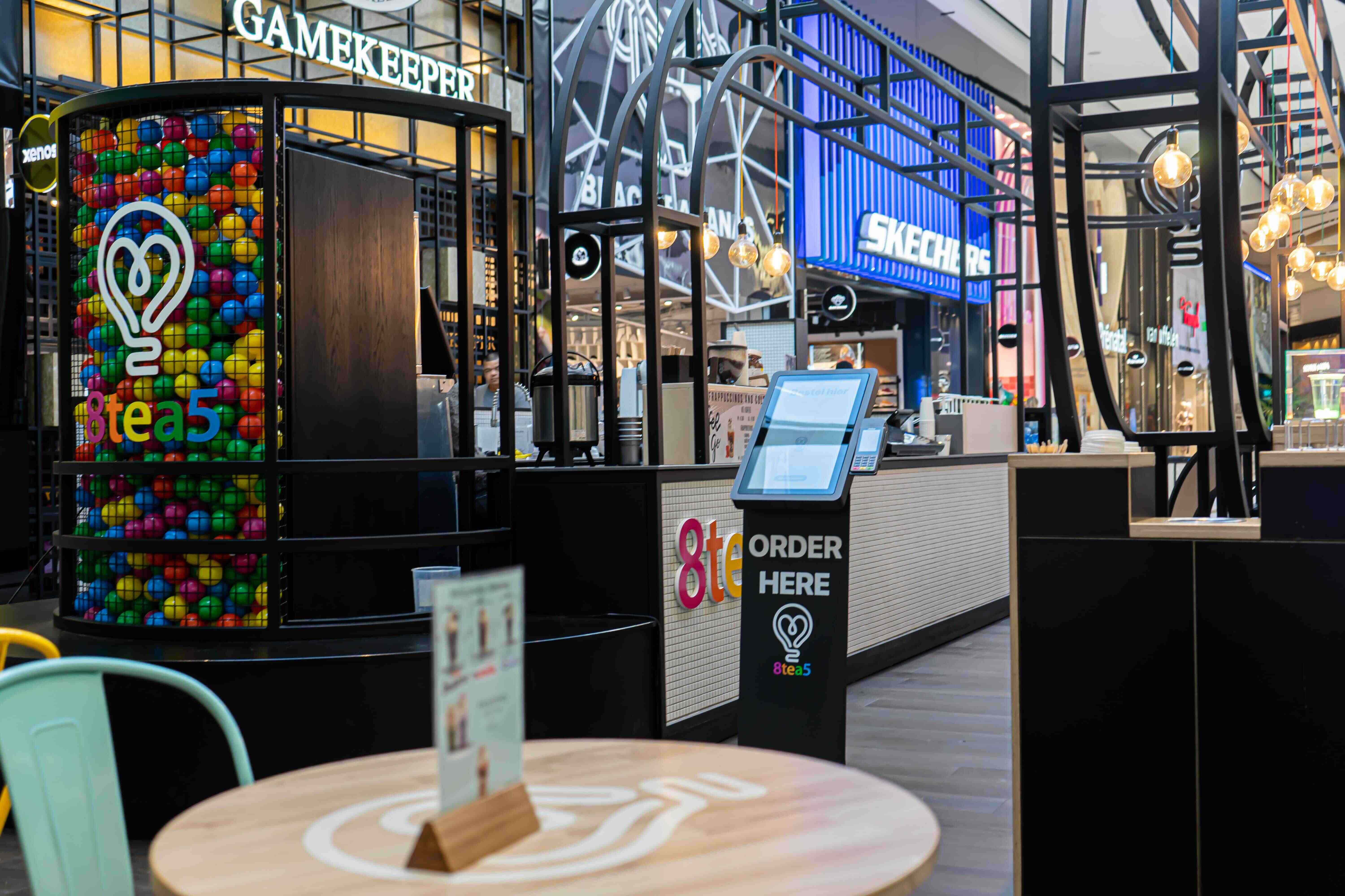 Foto eines Bestellkiosks in einem Gastronomiebetrieb.